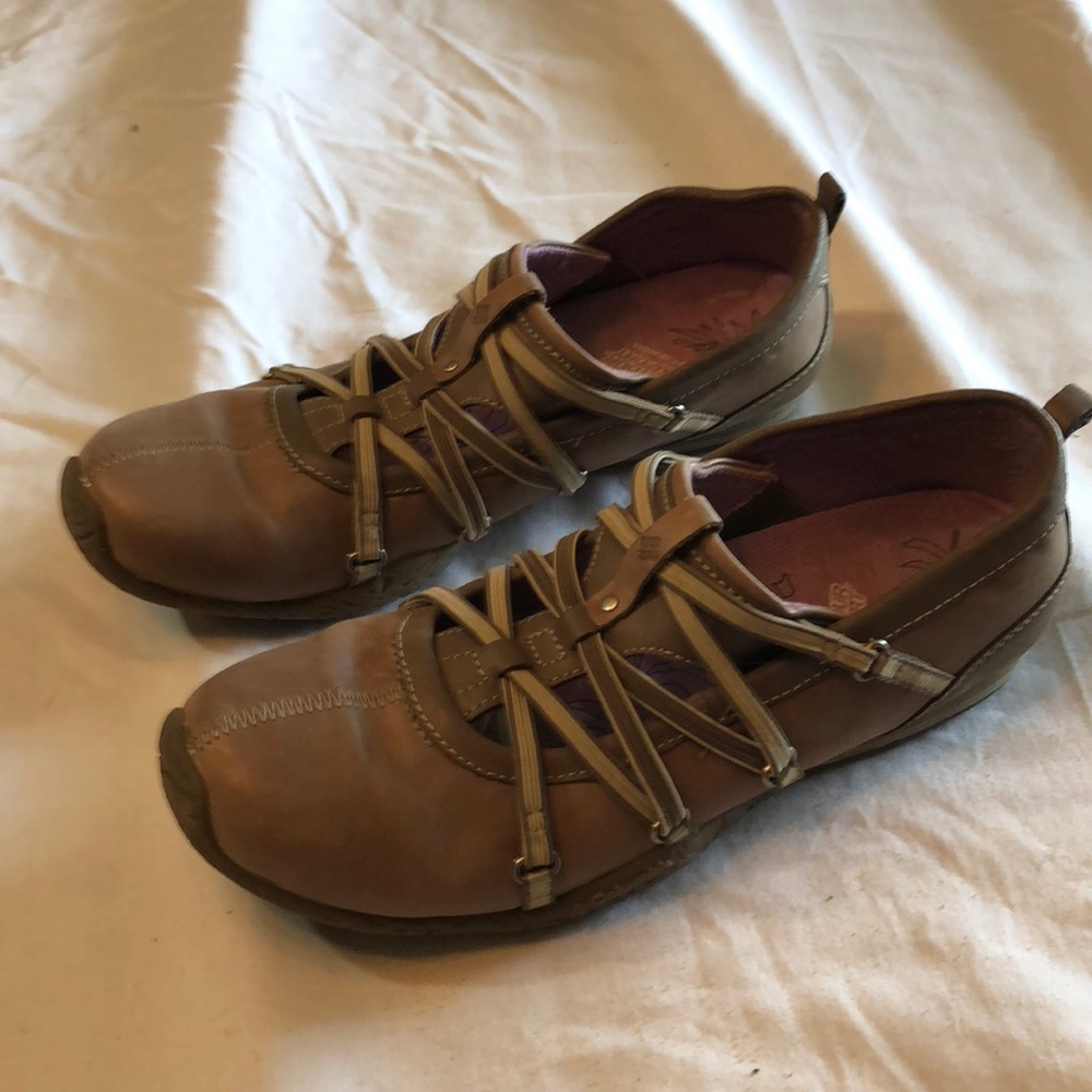 Columbia women’s comfort shoe